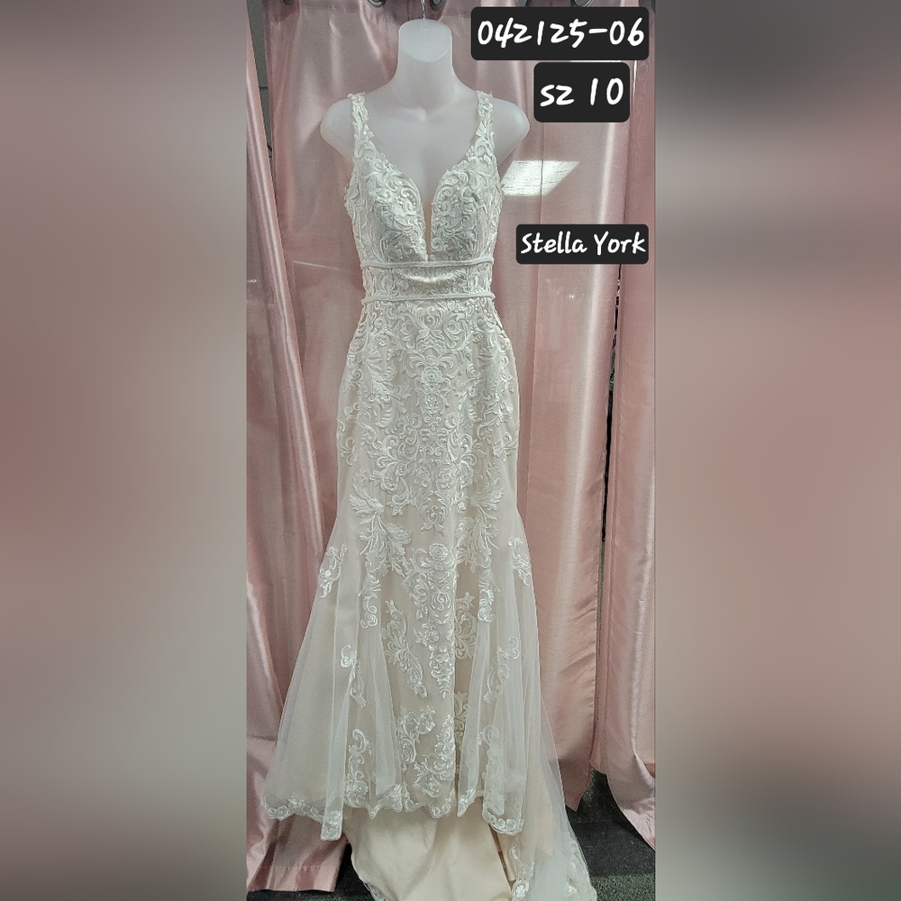 Stella York Lace Wedding Dress